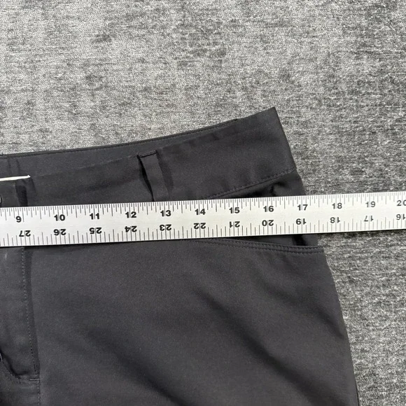 Adidas Golf Shorts Women's Size 10 Black Mid Rise Activewear Double Snap Button - Picture 6 of 12